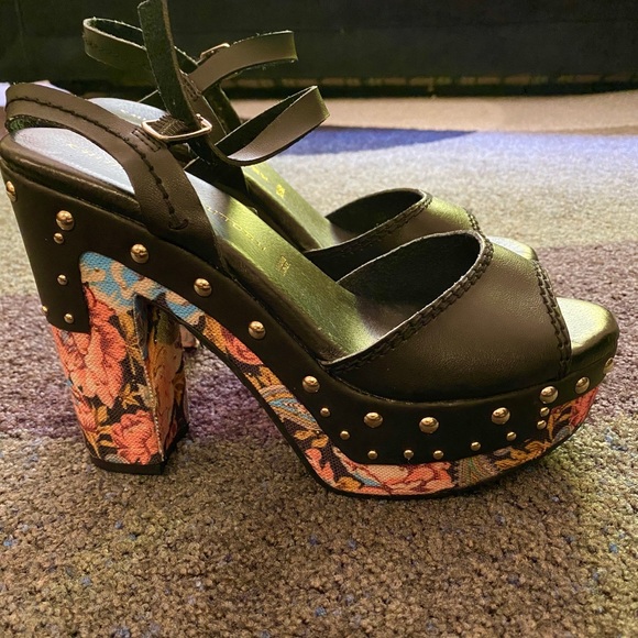 Chinese Laundry Shoes - Chinese Laundry Boho Studded Wedges! Brand New!